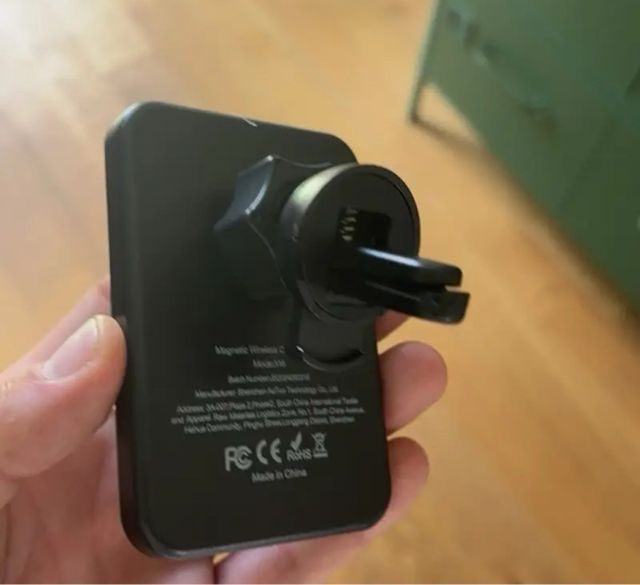 Cargador iPhone Coche Magnético