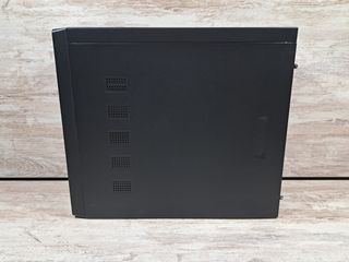 Carcasa mATX OEM con grabadora de DVD