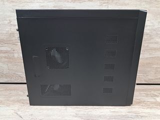 Carcasa mATX OEM con grabadora de DVD