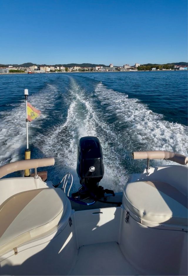 Barco Quicksilver 510 Motor 4T Licencia Navegación