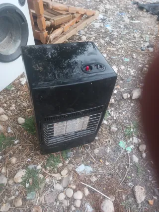 Calentador de gas negro