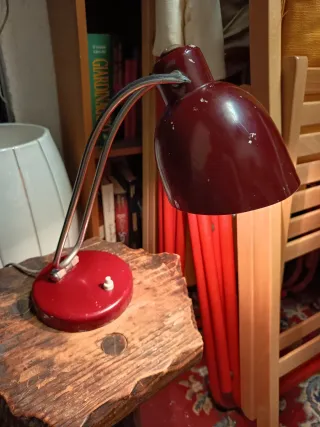 Lampada da tavolo rossa e argento anni 50
