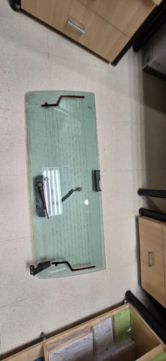 Cristal trasero Nissan Patrol