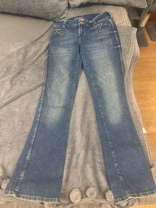 Pantalón cargo Bershka azul talla M