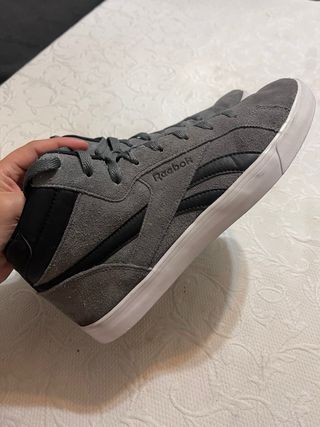Reebok Talla 42 Gris/Negro