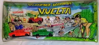 Caja Cicl.Plástico.Vlta.Cilista España cja mediana