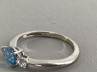 anillo oro 18k con piedra con diamante,topacio