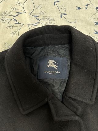 Abrigo Burberry Negro