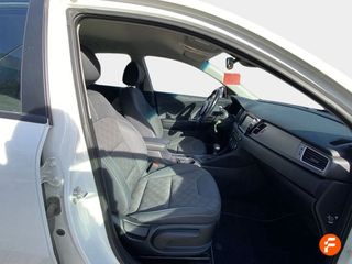 Kia Niro 1.6 GDi HEV 104kW (141CV) Drive