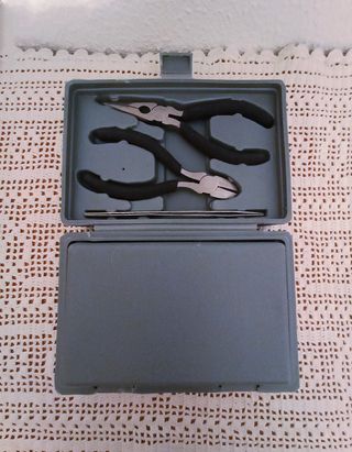 SEAT Caja Herramientas y Gorra