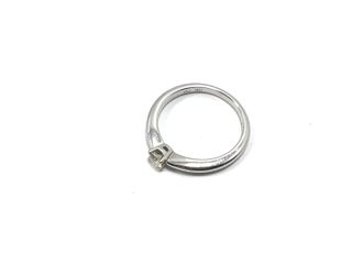 anillo oro 18k con piedra con diamante
