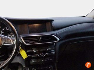 Infiniti Q30 1.6T 90kW (122CV)
