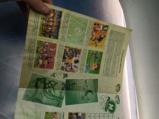 Álbum de cromos Futbol en accion Danone 82, faltan 9 cromos de 96
