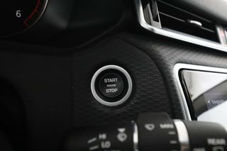 Land-Rover Range Rover Velar 2.0 Diesel HSE