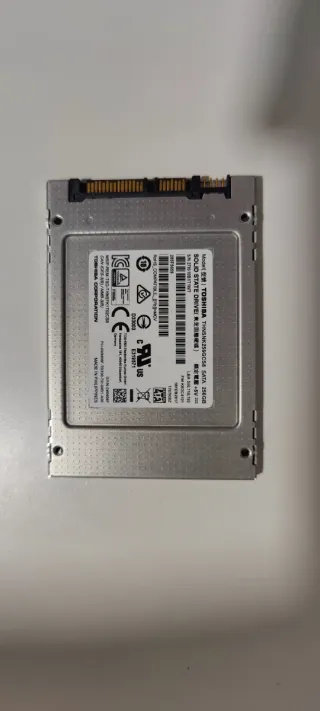 SSD 256GB SATA Toshiba THNSNK2540C58