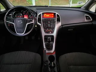 Opel Astra 2010