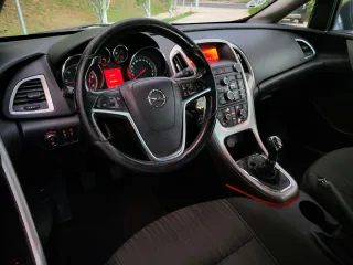 Opel Astra 2010