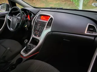 Opel Astra 2010