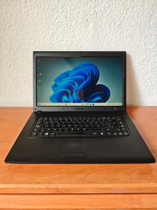 Portátil Samsung 15" 500GB Negro