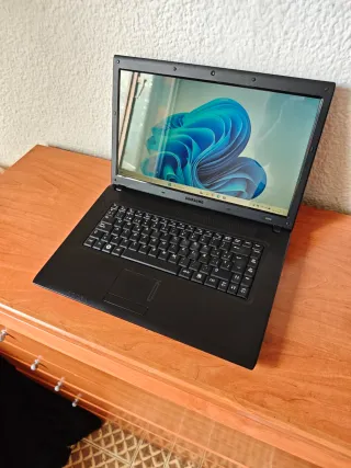 Portátil Samsung 15" 500GB Negro