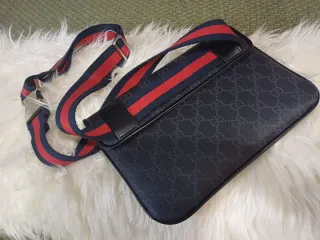 Riñonera Gucci Original Negra y Roja