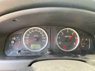 Nissan Almera 2004