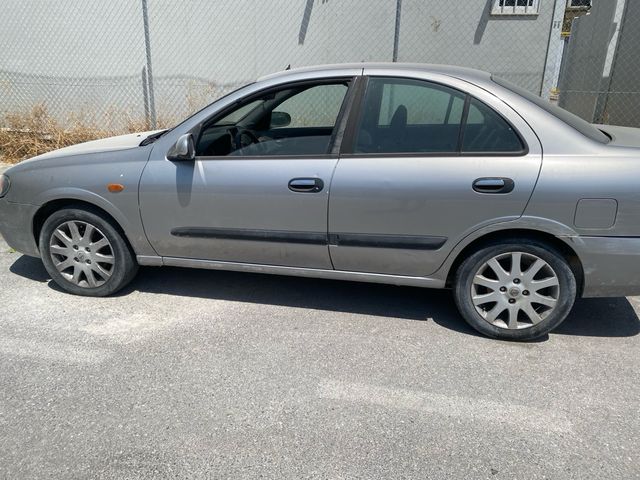 Nissan Almera 2004