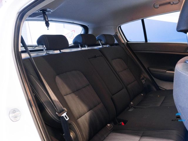 Kia Sportage 1.6 MHEV Business DCT 100kW (136CV) 4X2