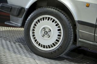 Alfa Romeo GTV    2.0