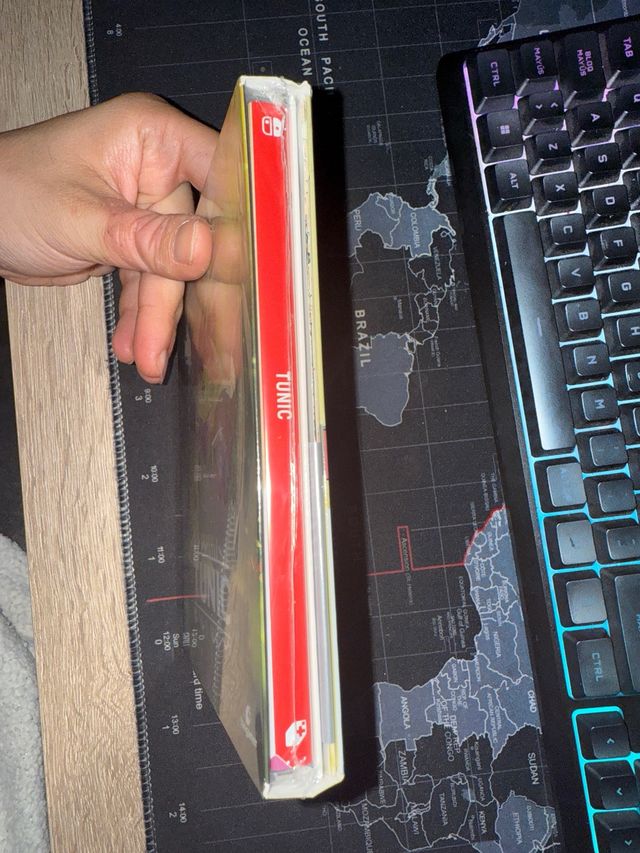 Tunic Edición Especial PRECINTADO NSW