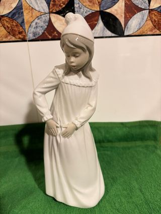 Figura porcelana Nao niña