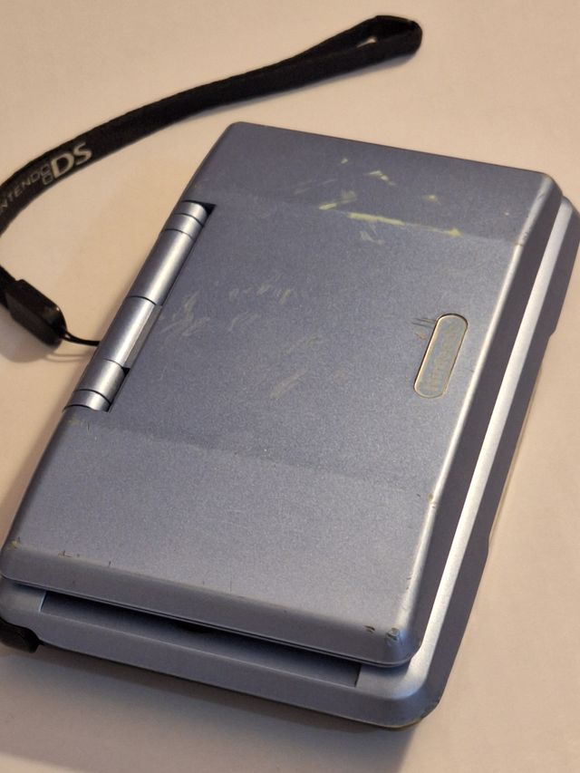 Nintendo DS Lite + Accesorios