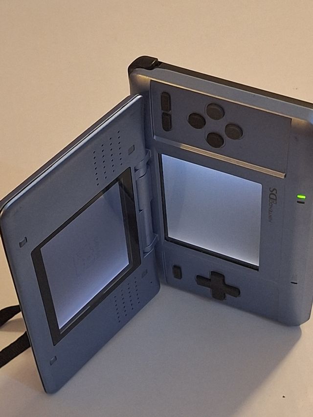 Nintendo DS Lite + Accesorios