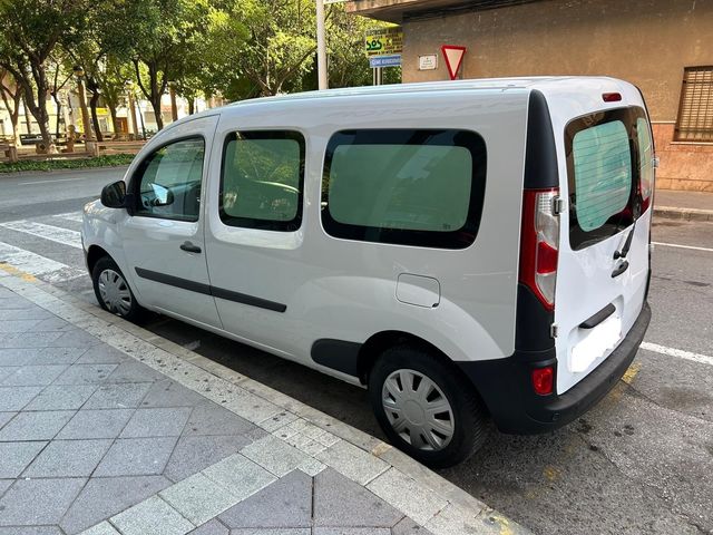 RENAULT Kangoo Furgón Maxi 2p Blue dCi 70 kW (95CV)