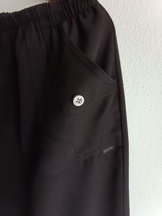 Pantalón capri talla 50 negro