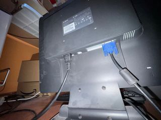 PC sobremesa 240GB SSD con monitor, raton y teclad
