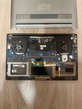 Portátil Dell i7 XPS P56F para piezas o reparar