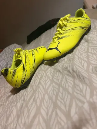 Zapatillas Fútbol Puma Amarillas