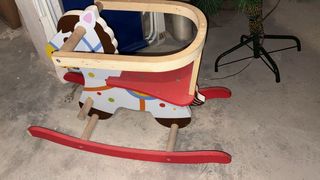 Caballo balancín infantil de madera