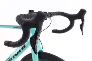 Bicicleta Bianchi Infinito XE Di2 12V talla 52 Reacondicionada
