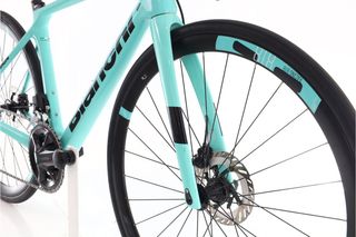 Bicicleta Bianchi Infinito XE Di2 12V talla 52 Reacondicionada