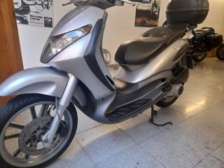 Piaggio Beverly 200