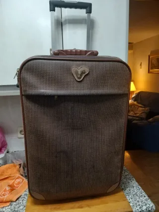 Maleta mediana de viaje