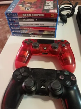 PS4 + 2 Mandos + 6 Juegos + HDMI