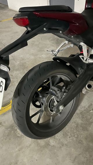 Honda CB125R Roja y Plata Precio navidad!