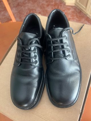 Zapatos planos negros de cordones mujer