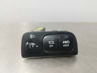 INTERRUPTOR KIA SPORTAGE (KM) D4EA 621W05010