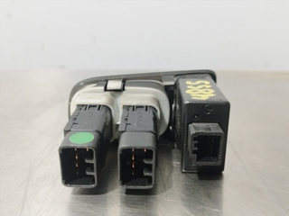 INTERRUPTOR KIA SPORTAGE (KM) D4EA 621W05010