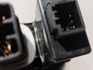 INTERRUPTOR KIA SPORTAGE (KM) D4EA 621W05010