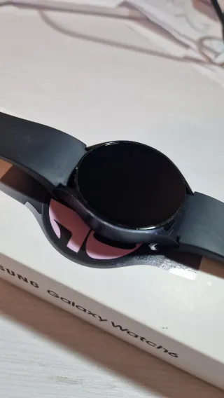 Samsung Galaxy Watch 6 Negro y cargador
